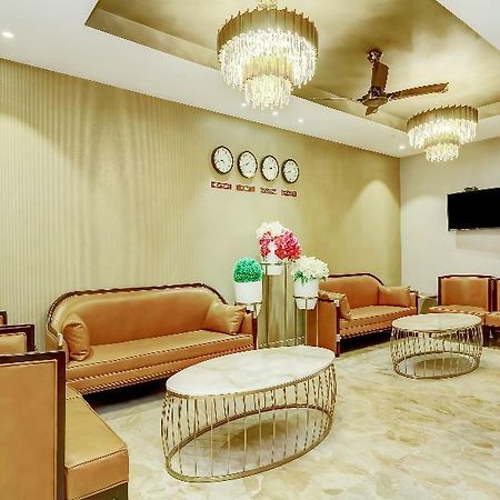 فندق حيدر أبادفي  Capital O 28086 Sindhura Grand المظهر الخارجي الصورة