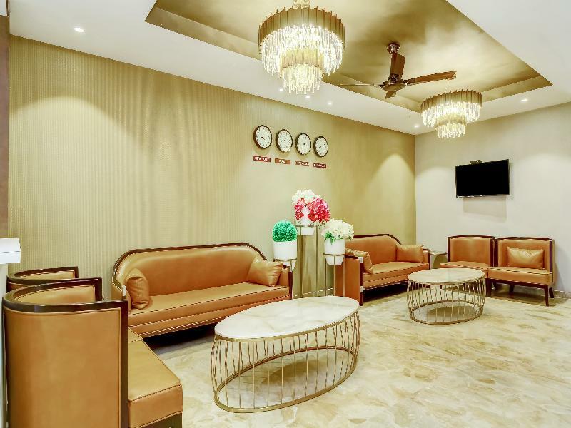 فندق حيدر أبادفي  Capital O 28086 Sindhura Grand المظهر الخارجي الصورة